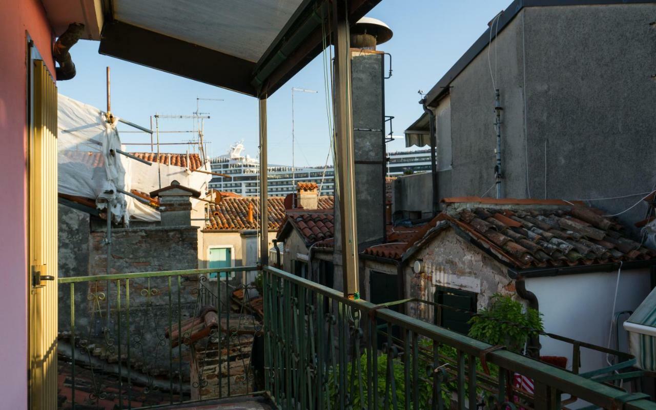 Apartment Venetian Roof View