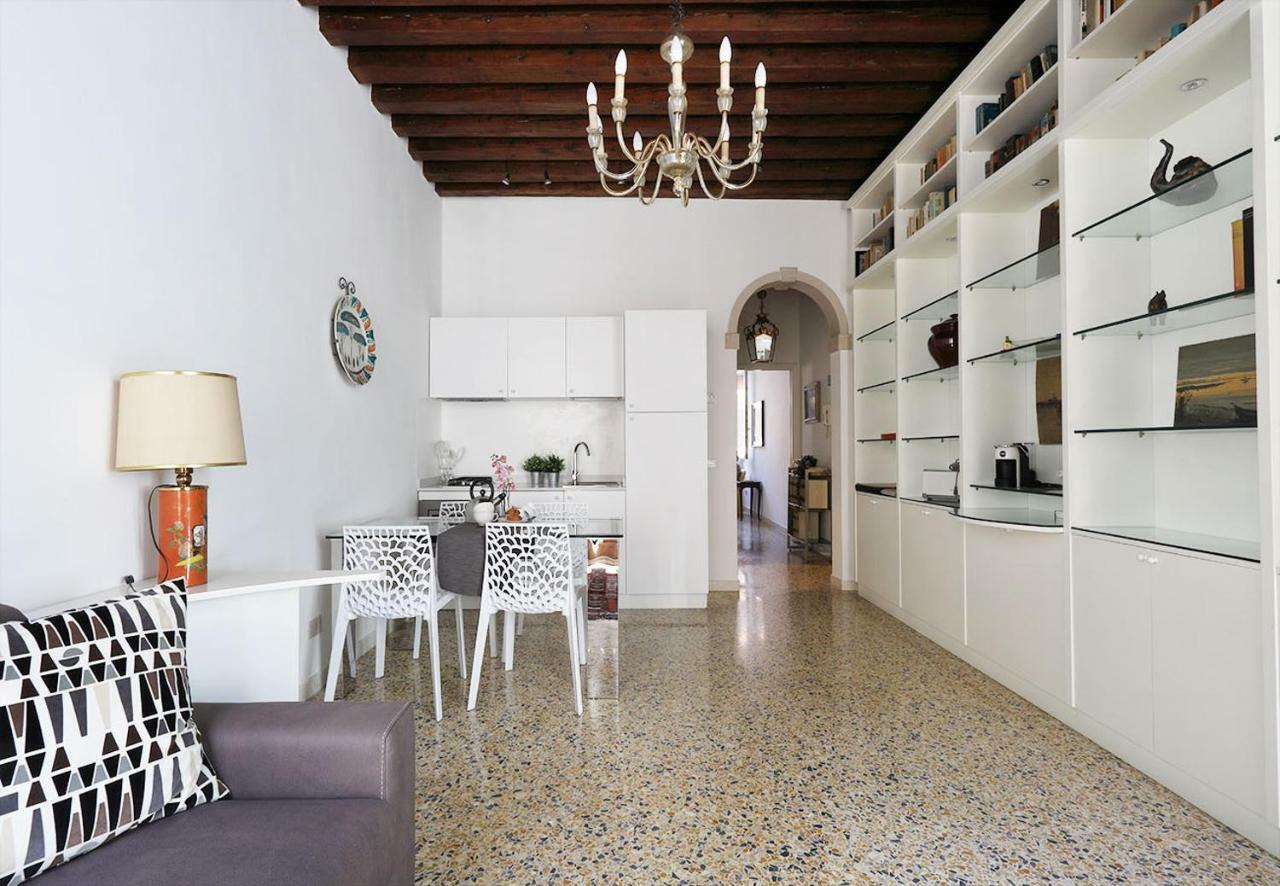 Casa Del Mandolino * Venice