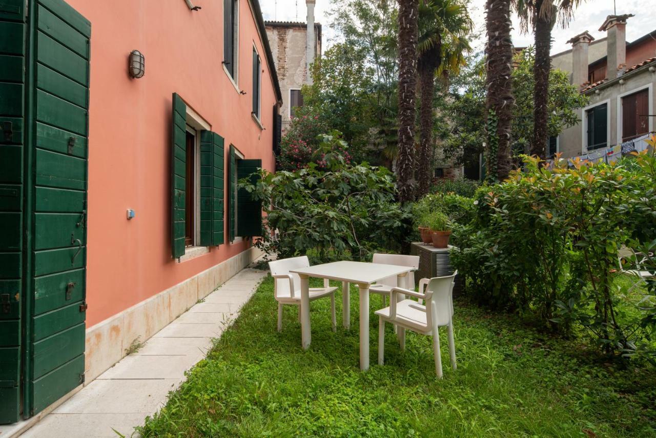 Garden Apartment *