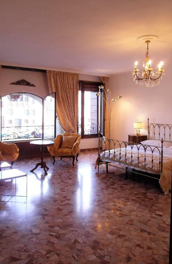 Noble House Grand Canal Guest house Venice