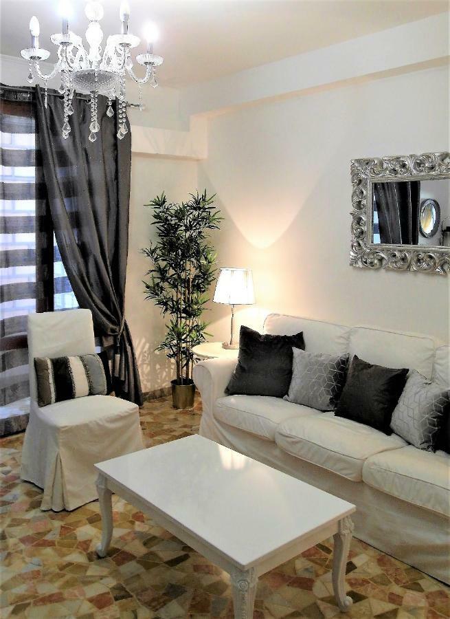 Noble House Grand Canal *