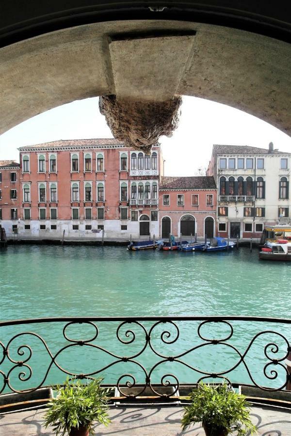 Noble House Grand Canal *