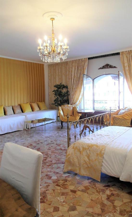 Noble House Grand Canal *