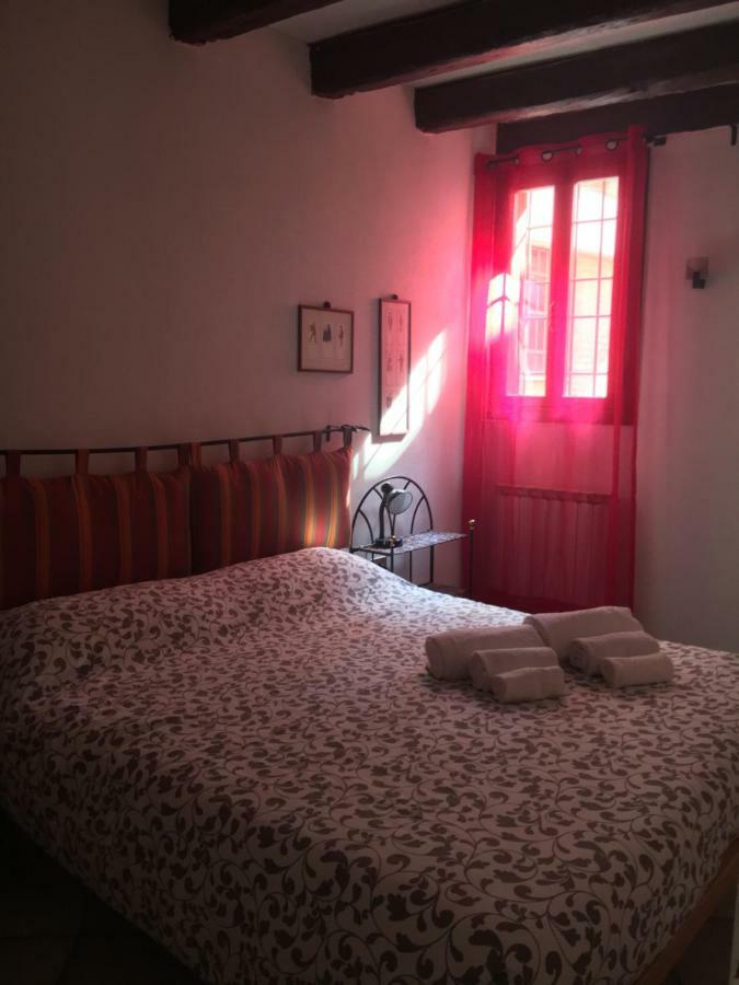 Apartment Pink House In Center Venice