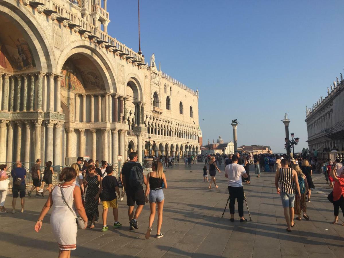 San Marco Square Apartment *