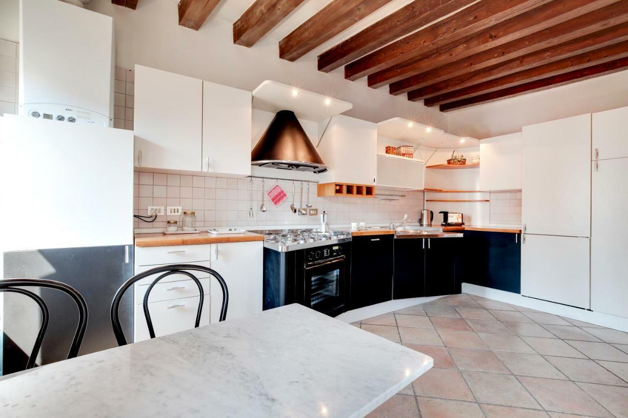 Biennale Terrace Apt Venice