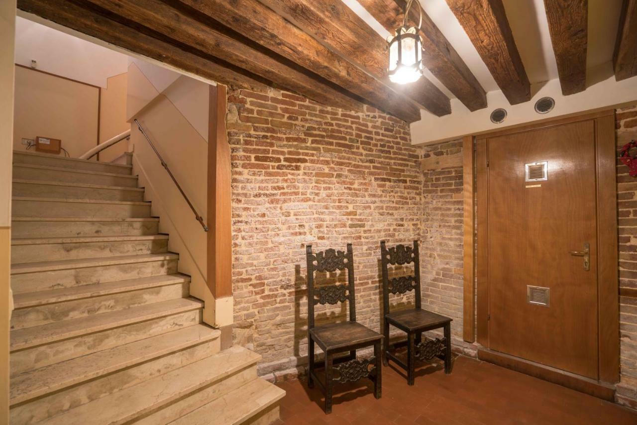 Apartment Romantic Penthouse Venice
