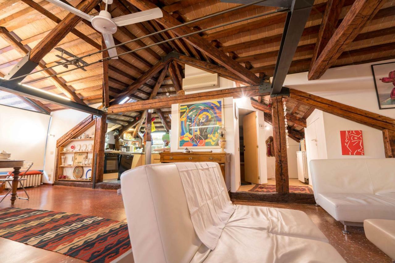 Romantic Penthouse Venice