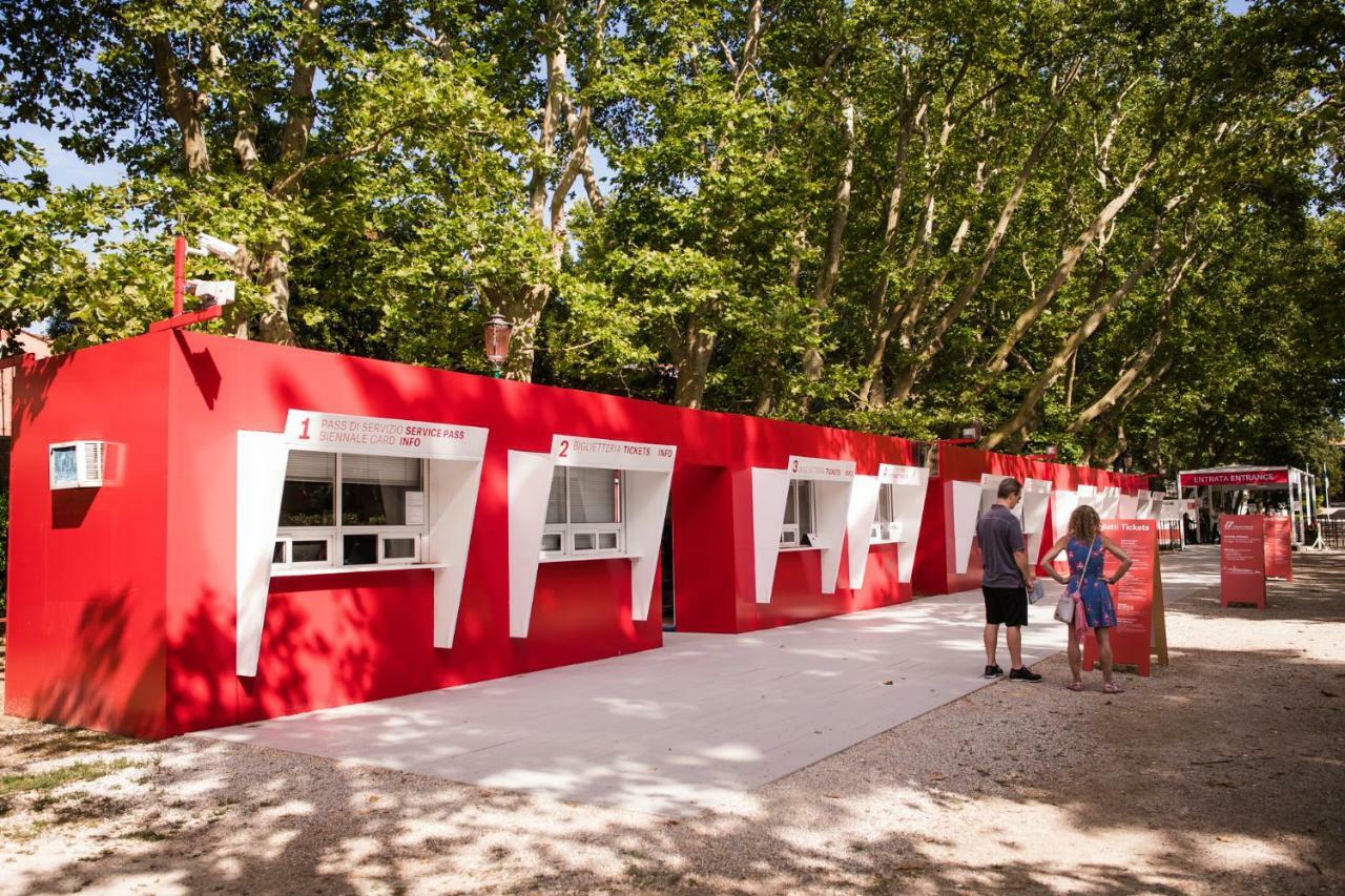 Biennale Bianco & Rosso Apartment