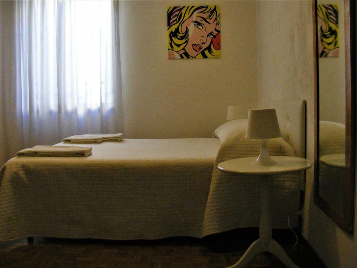 Andy's Apartment *