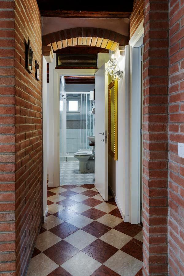 Antico Caminetto Biennale Apartment