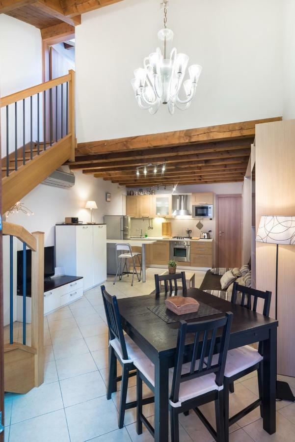 Apartment Duplex At The Entrance To 2 Bathroom And Terrace Venice