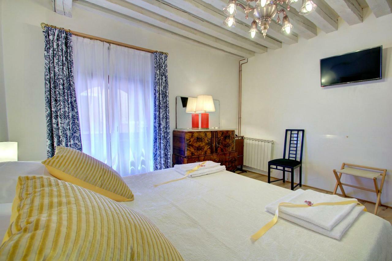 Marco Canal-views Apartment *
