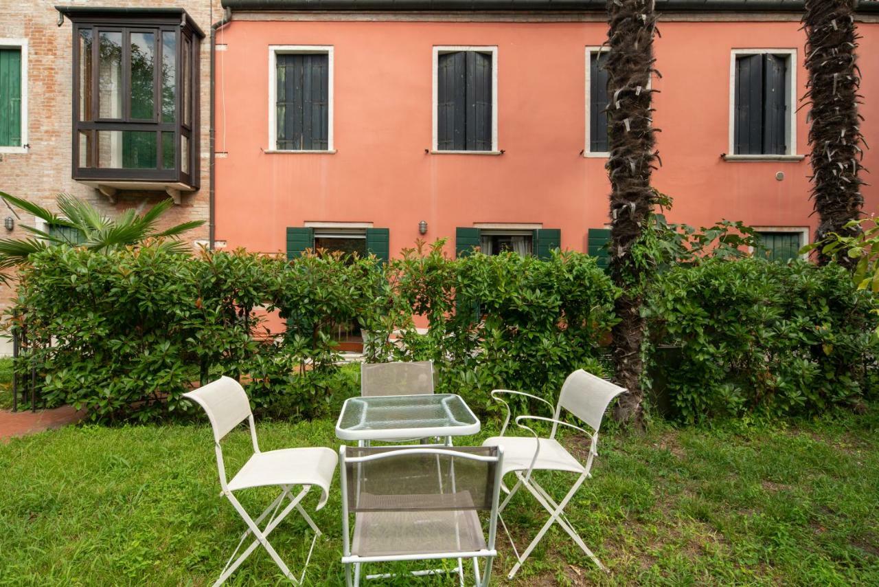 Apartment Garden *