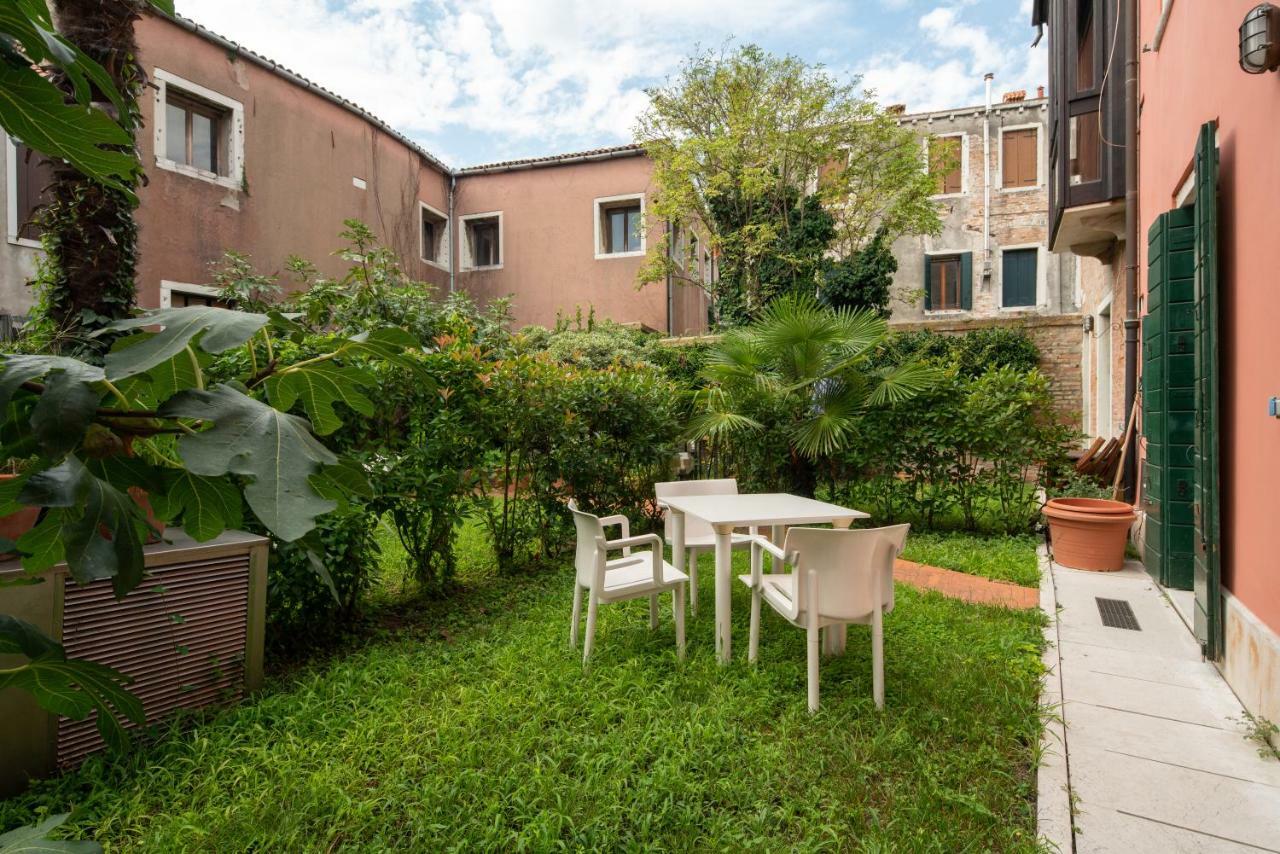 Garden * Venice