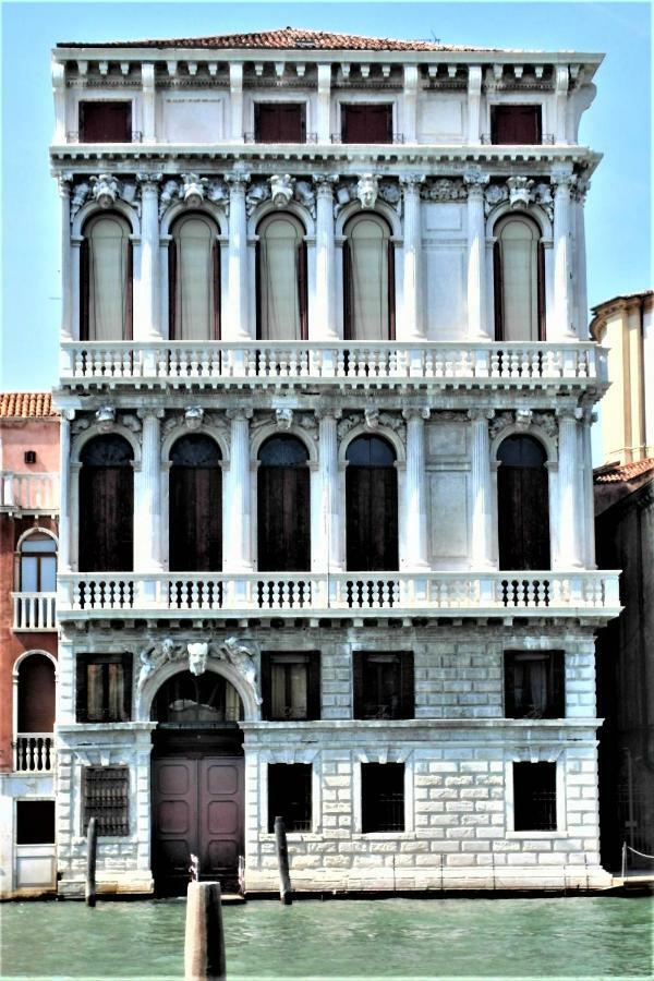 Noble House Grand Canal Guest house