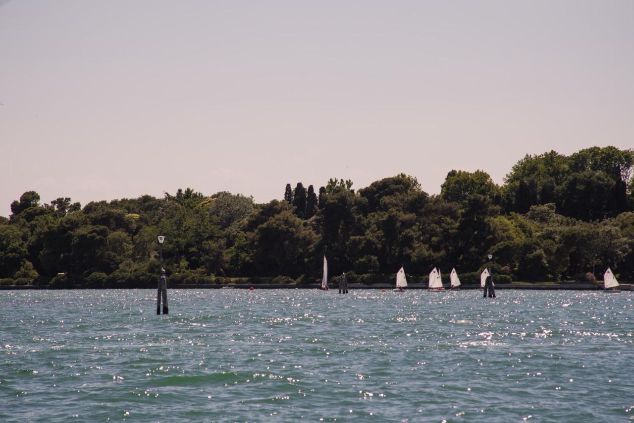 Biennale Bianco&rosso * Venezia