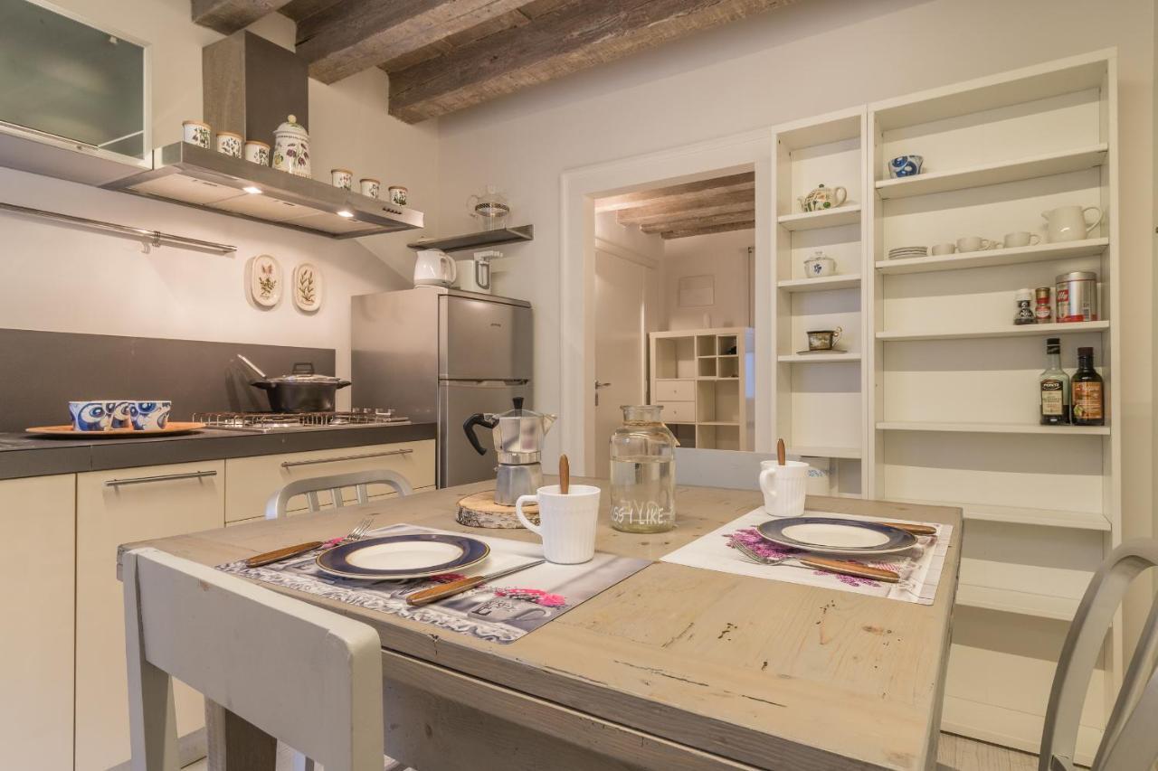 Apartment San Polo 2140 In The Heart Of