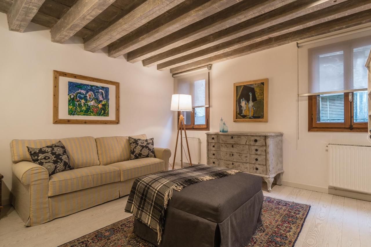 Apartment San Polo 2140 In The Heart Of