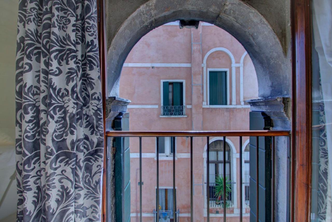 Marco Canal-views Apartment *