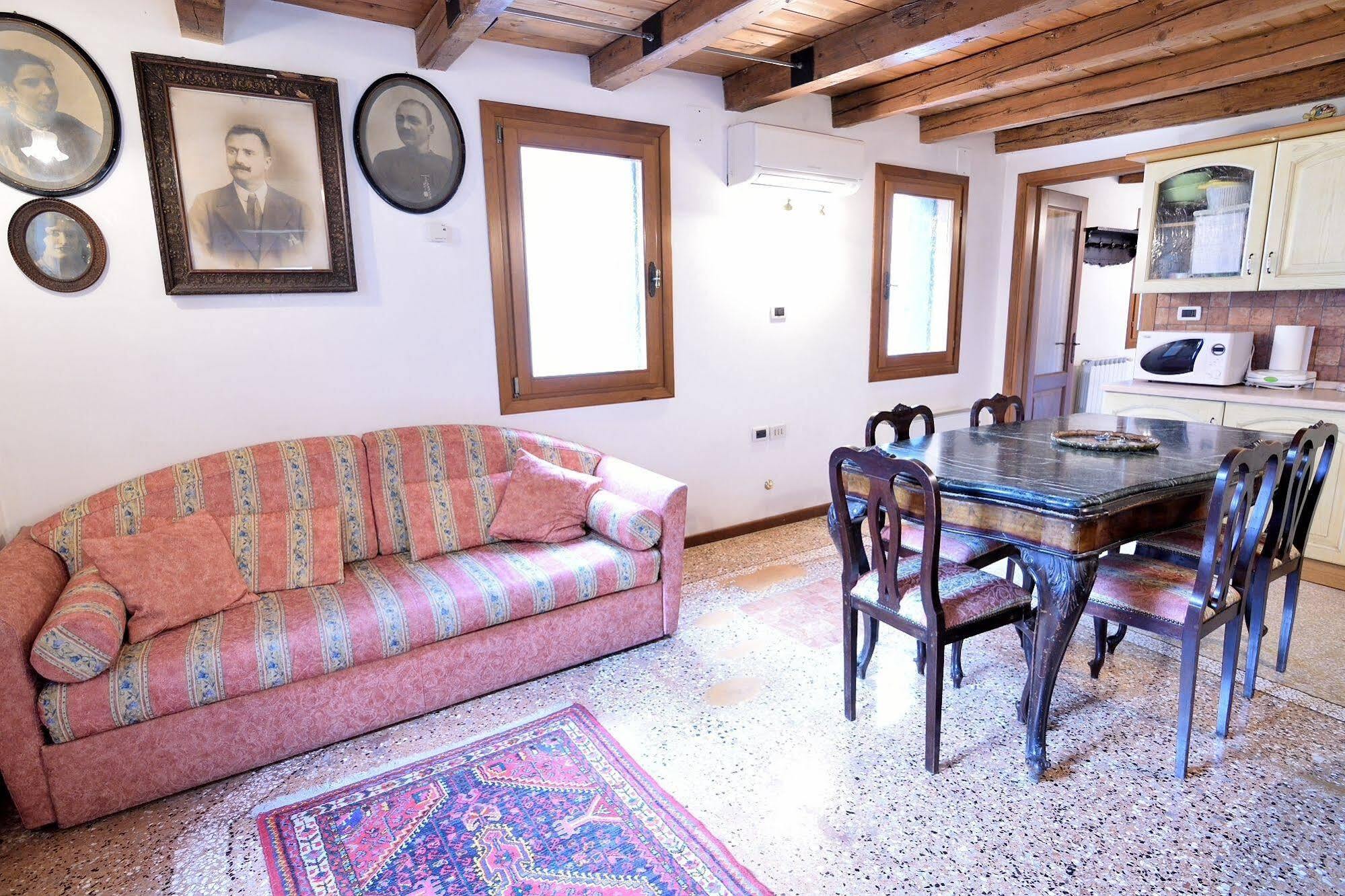 Apartment Papa Paolo Ii *