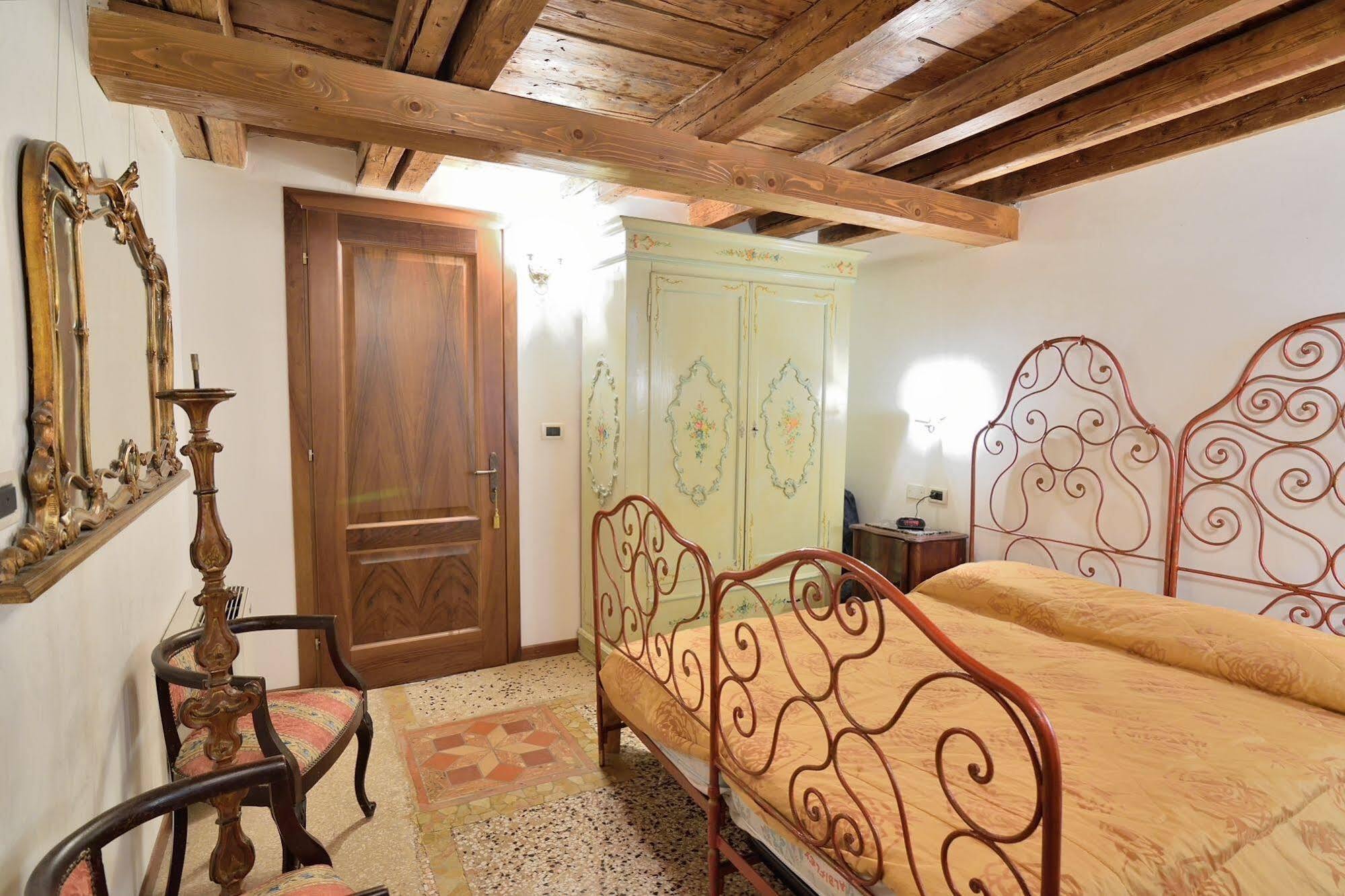 Apartment Papa Paolo Ii