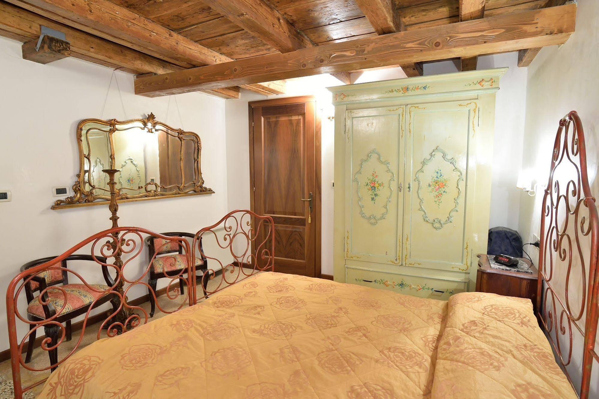 Apartment Papa Paolo Ii