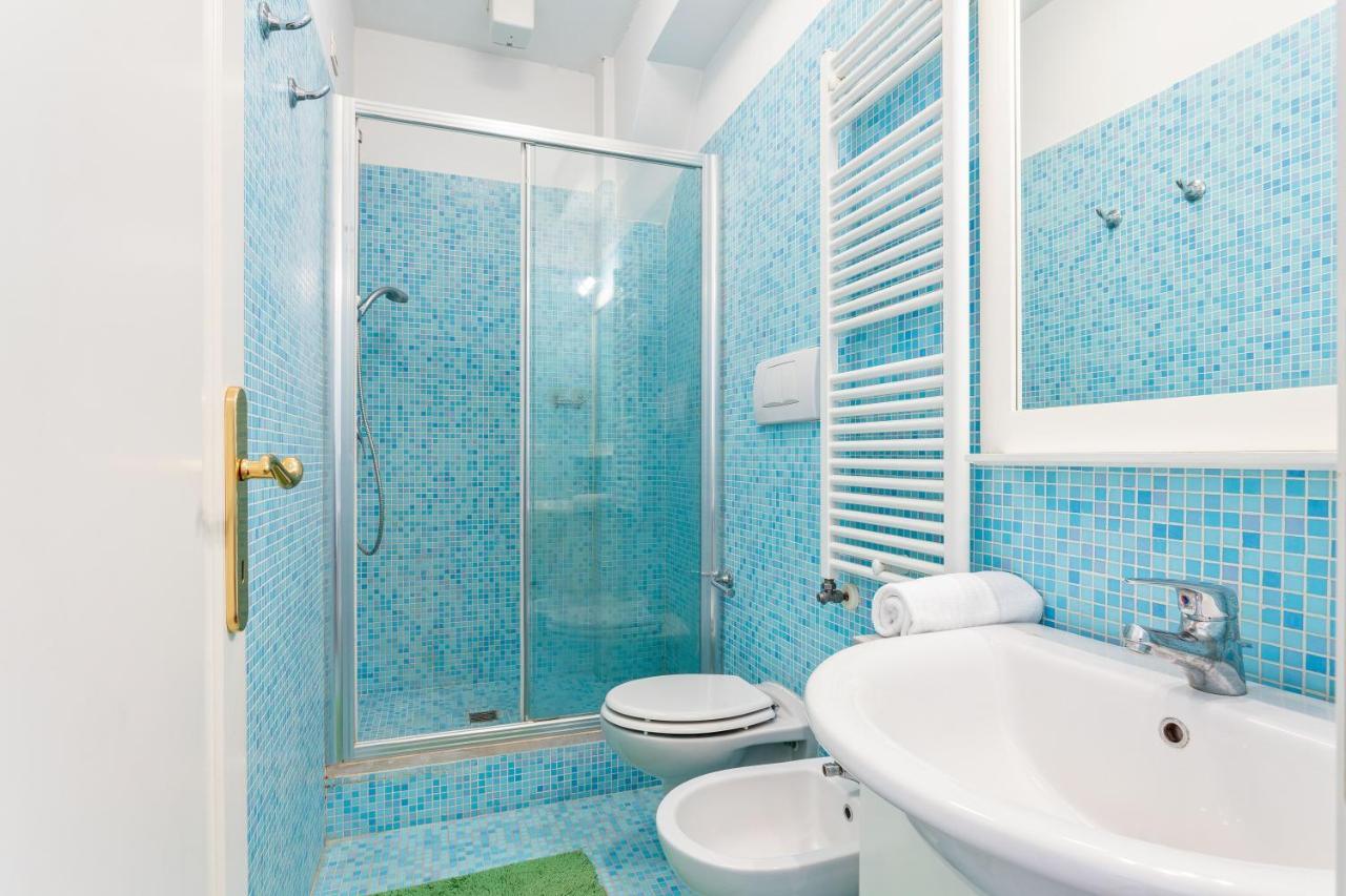 Elegant Two Bedroom In Venetian Style Apartment Venice