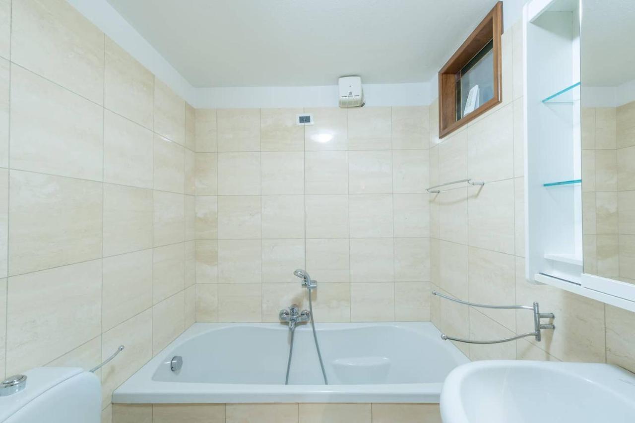 Appartamento Ca' Delle Pizzocchere, A Perfect Spot In San Marco, Sleep 8 *