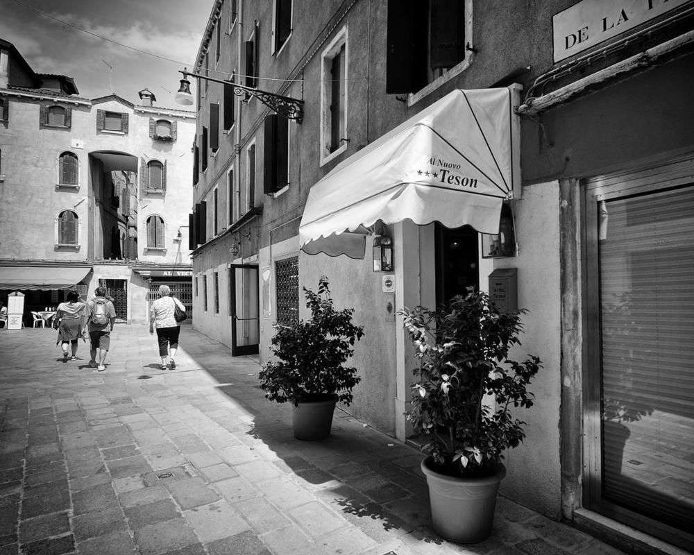 Nuovo Teson Venice