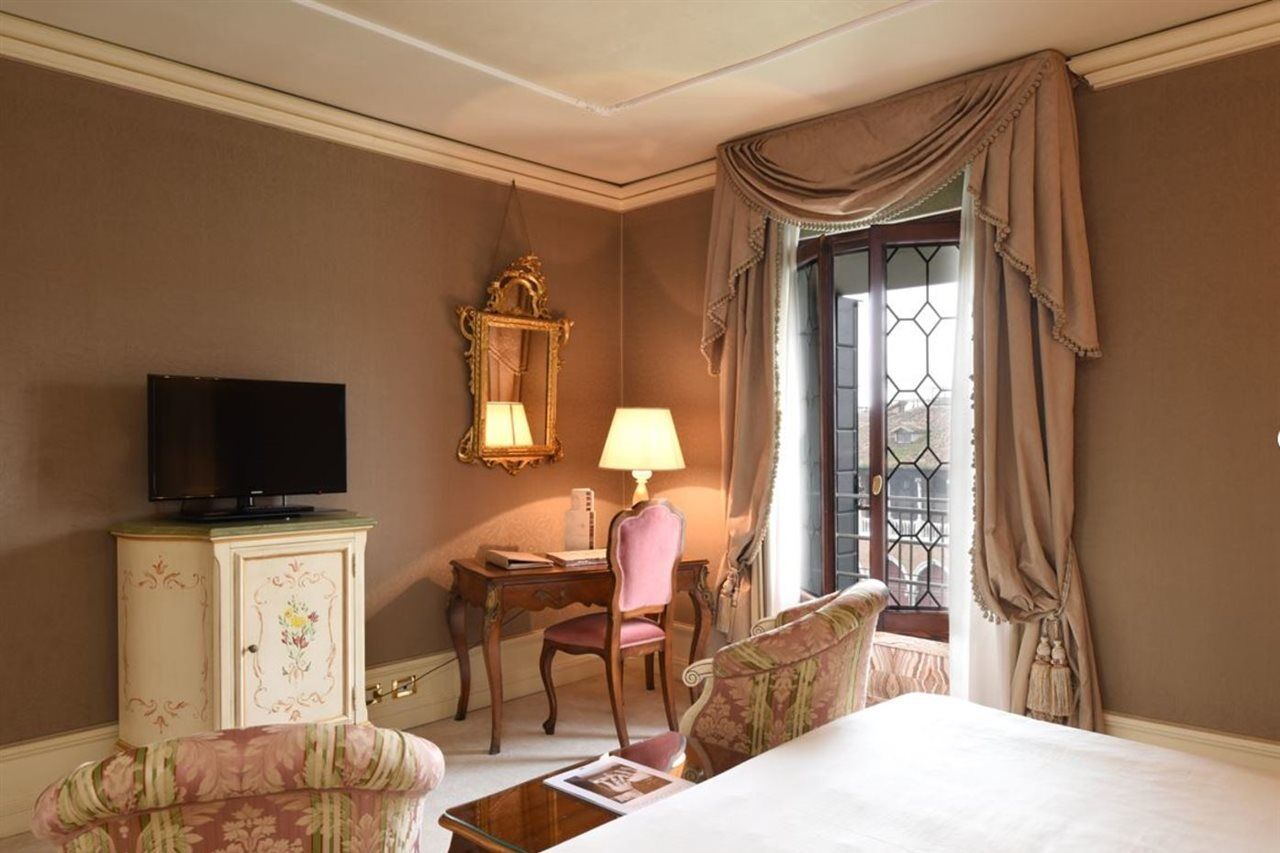 Ca' Sagredo 5* Venice
