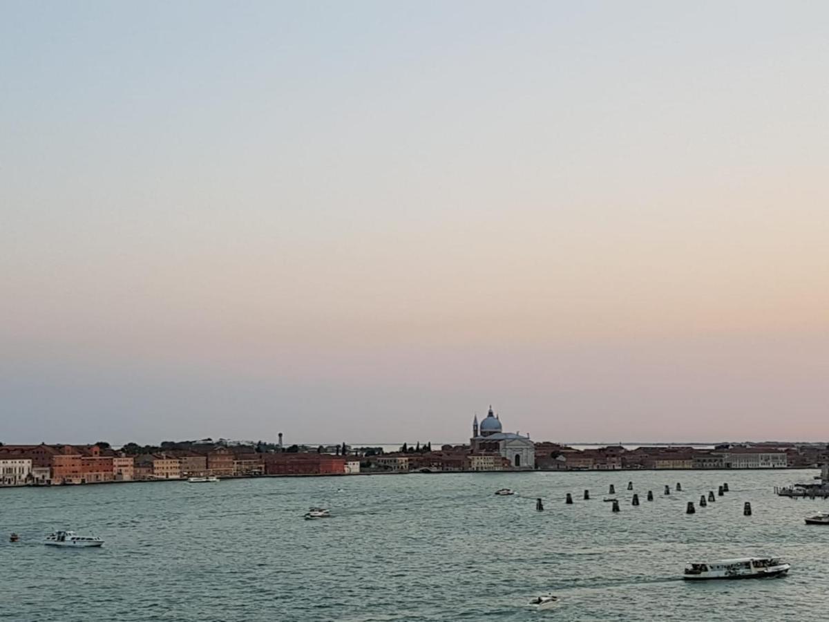 Angela Di House Venice