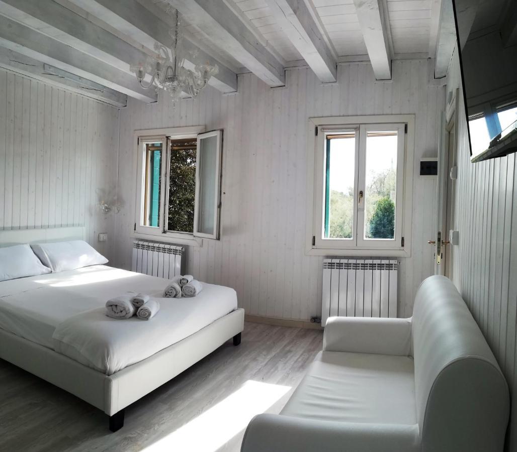 Junior Guest house *