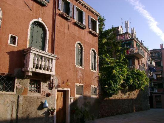 Bed & Breakfast Dorsoduro461 *