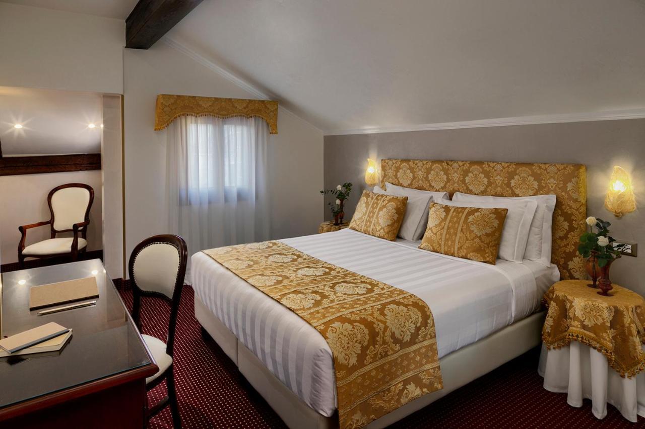 Pausania Hotel