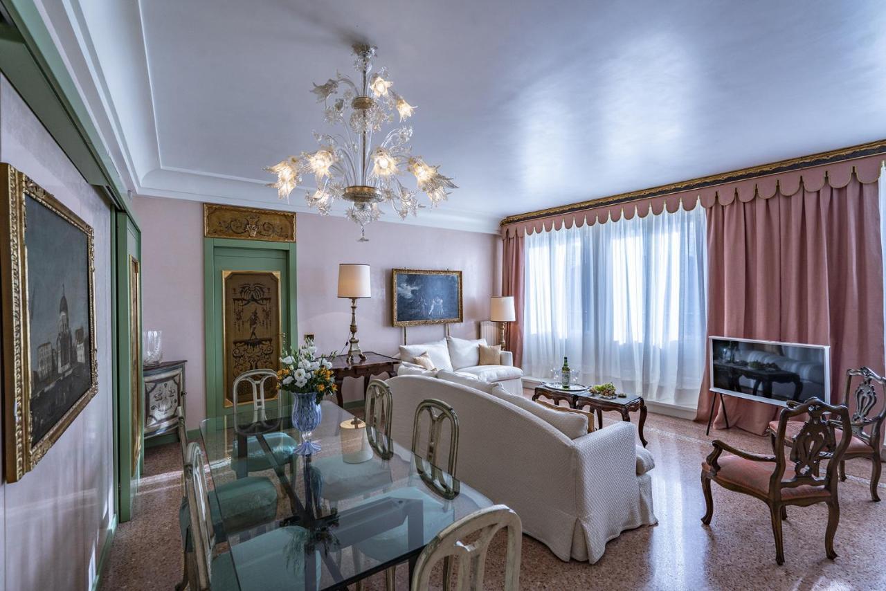 Apartment Ca' Degli Specchi Grand Canal Venice