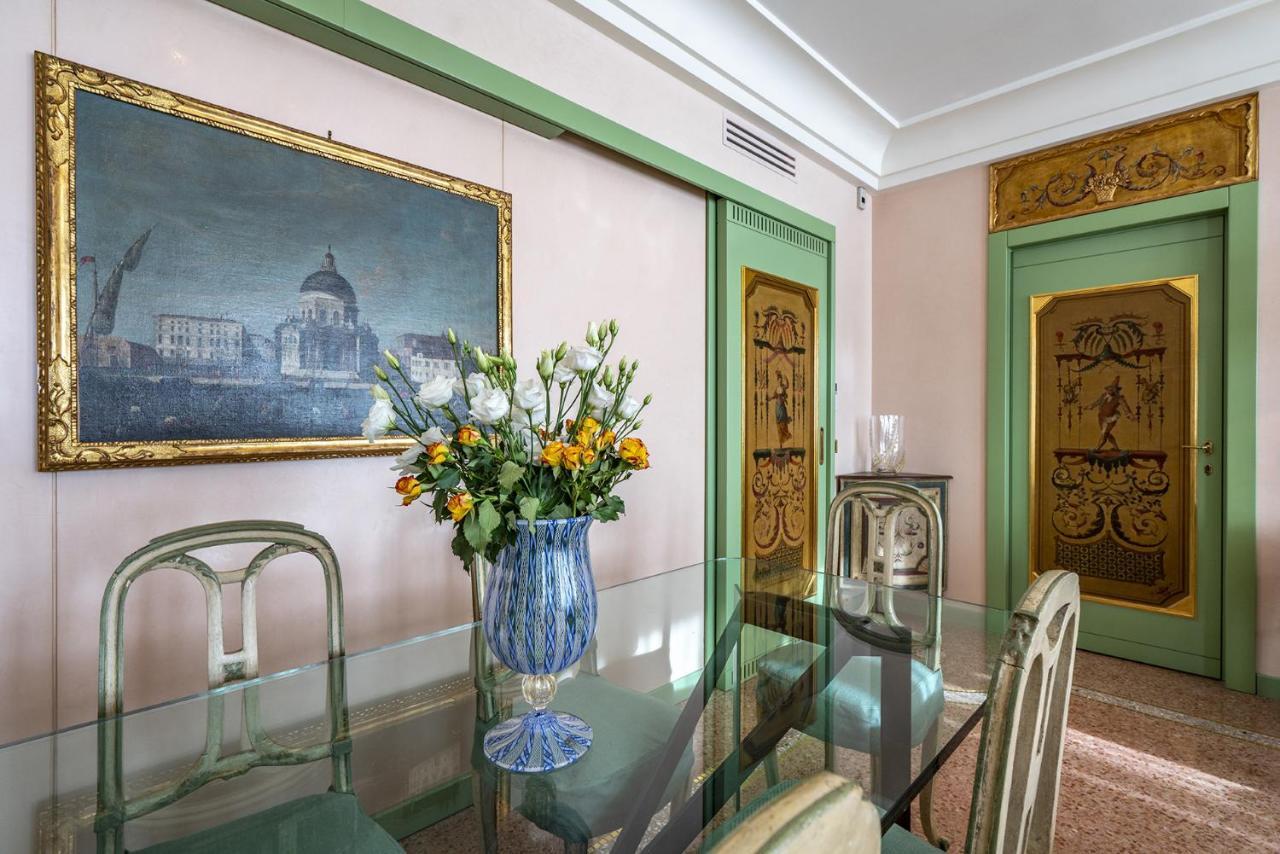 Ca' Degli Specchi Grand Canal Apartment Venice