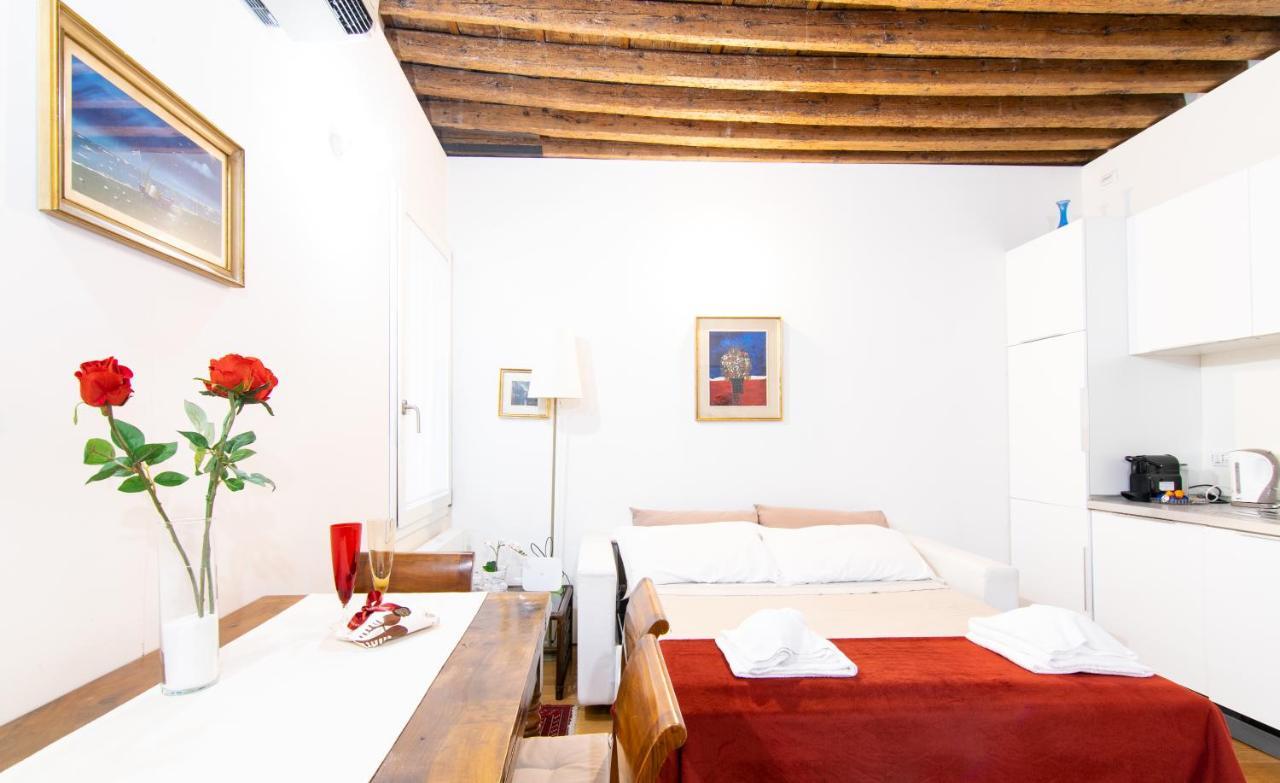 Romantic House Apartment *