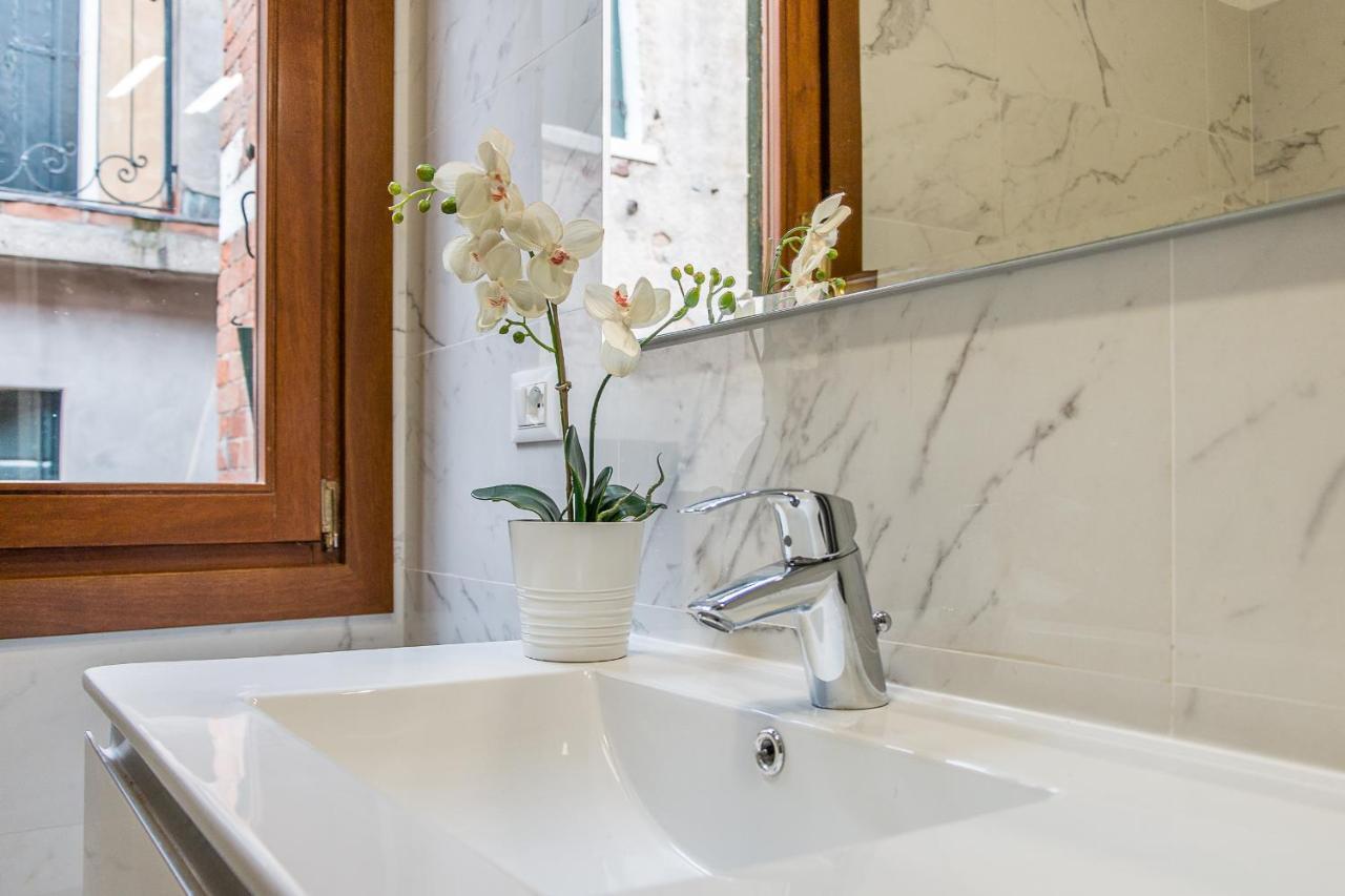 Apartment Venetian New Style @ Ca' D'oro Venice