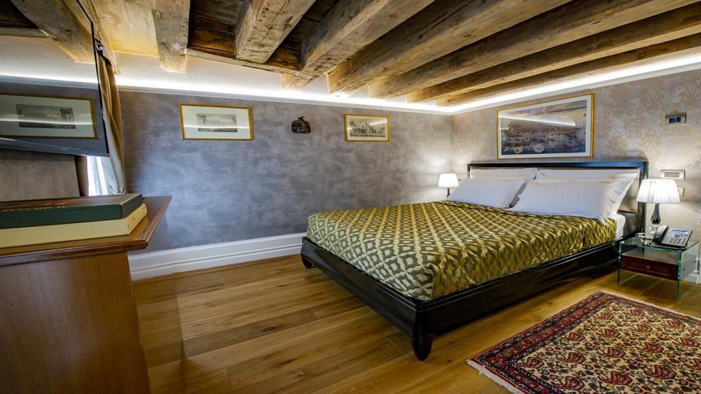 Ego' Boutique - The Silk Road Hotel