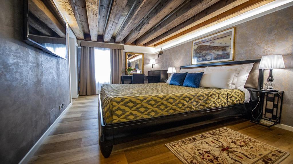 Ego' Boutique - The Silk Road Hotel