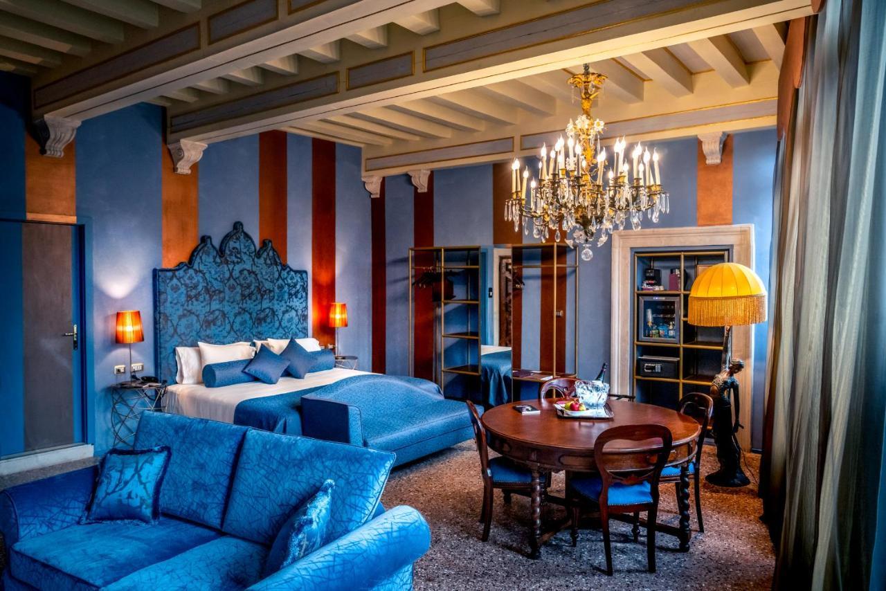Excess Boutique & Private - Adults Only Venice