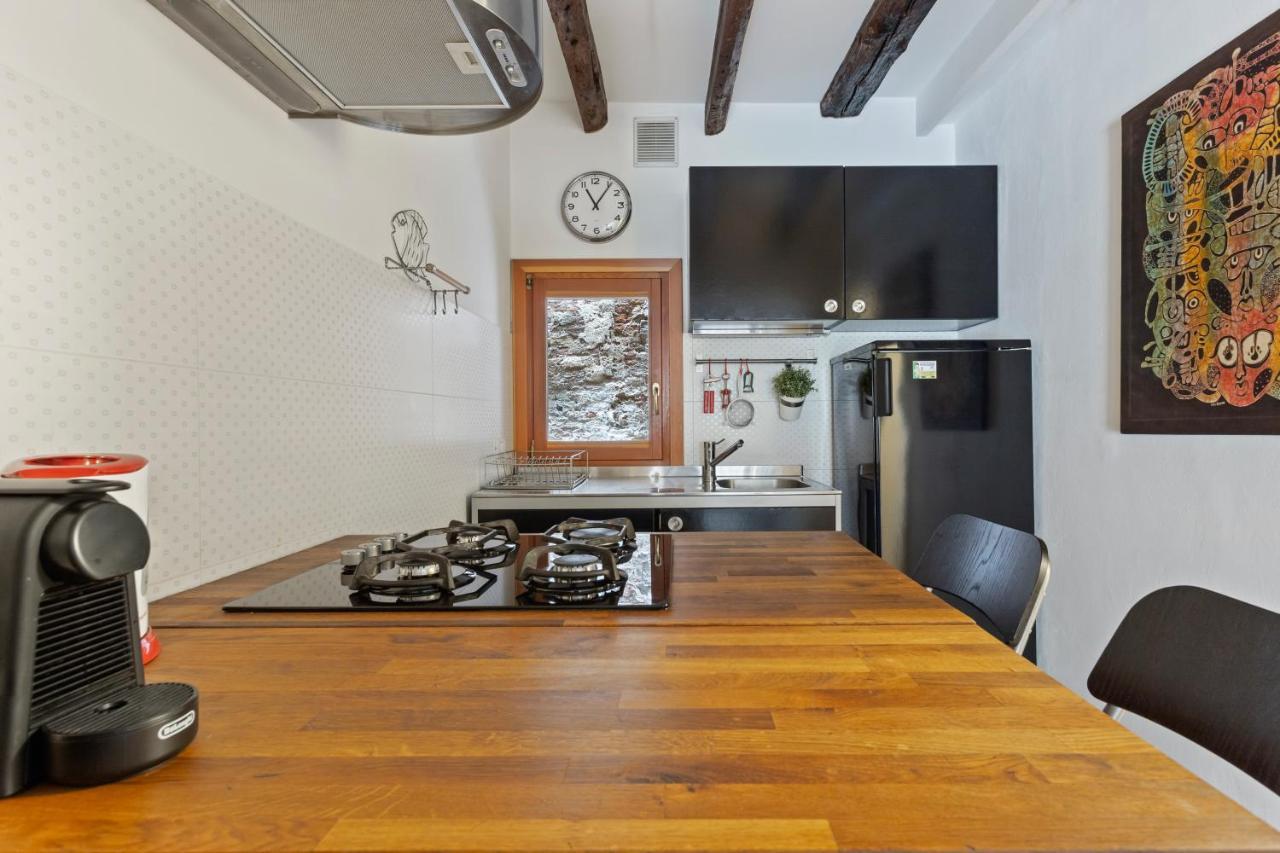 Riva Di Biasio Lovely Flat Venice