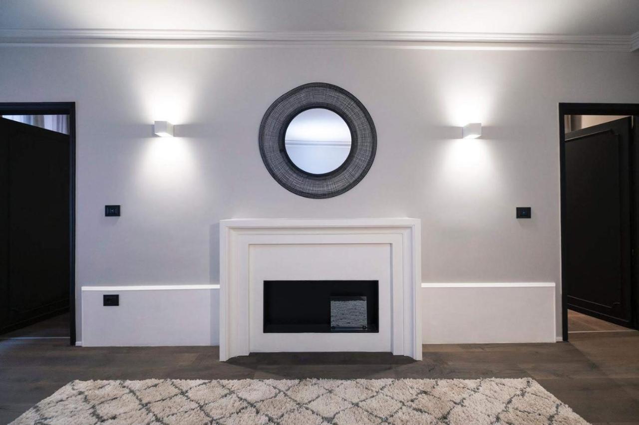 Joseph Apartment *