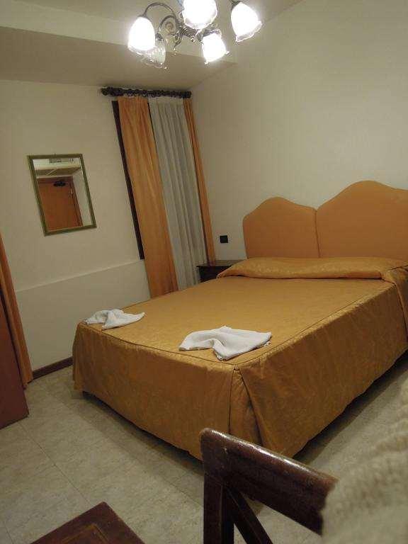 Hotel Iris