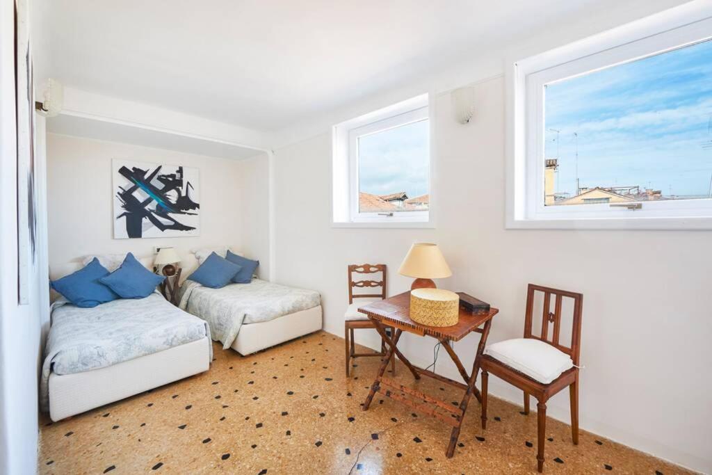 Apartment Ca' Fenice, Charming In San Marco, Sleep 7