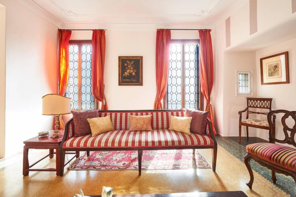 Ca' Fenice, Charming In San Marco, Sleep 7 Apartment *
