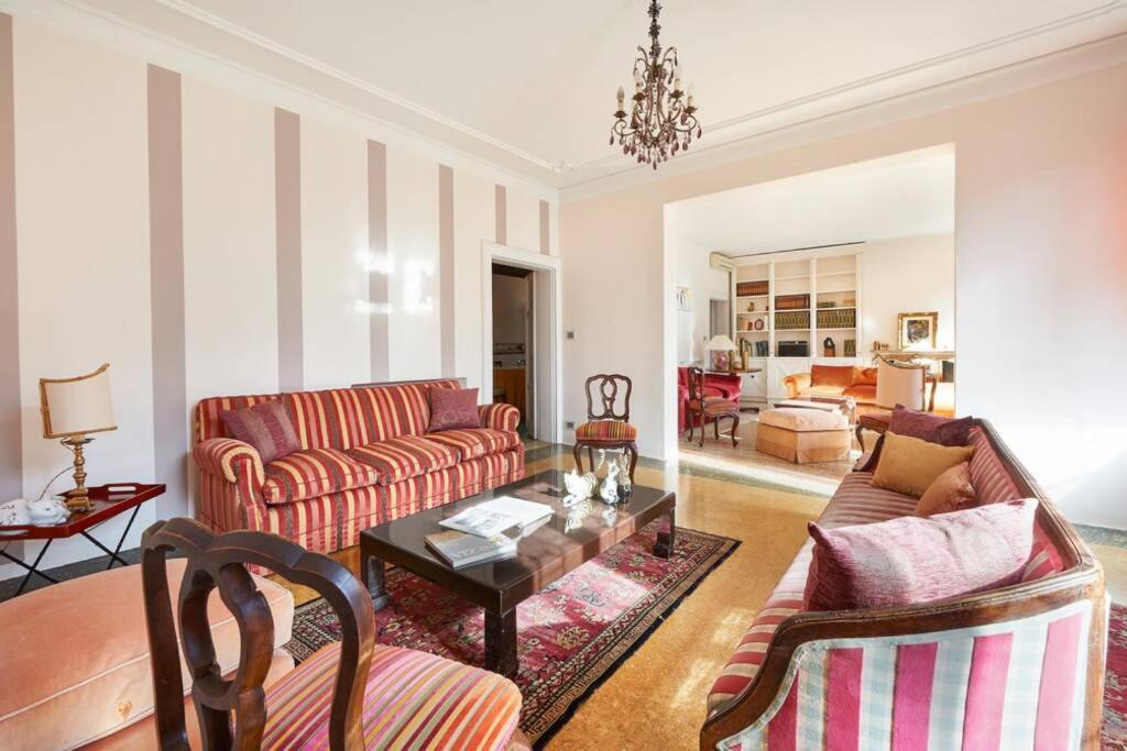 Apartment Ca' Fenice, Charming In San Marco, Sleep 7