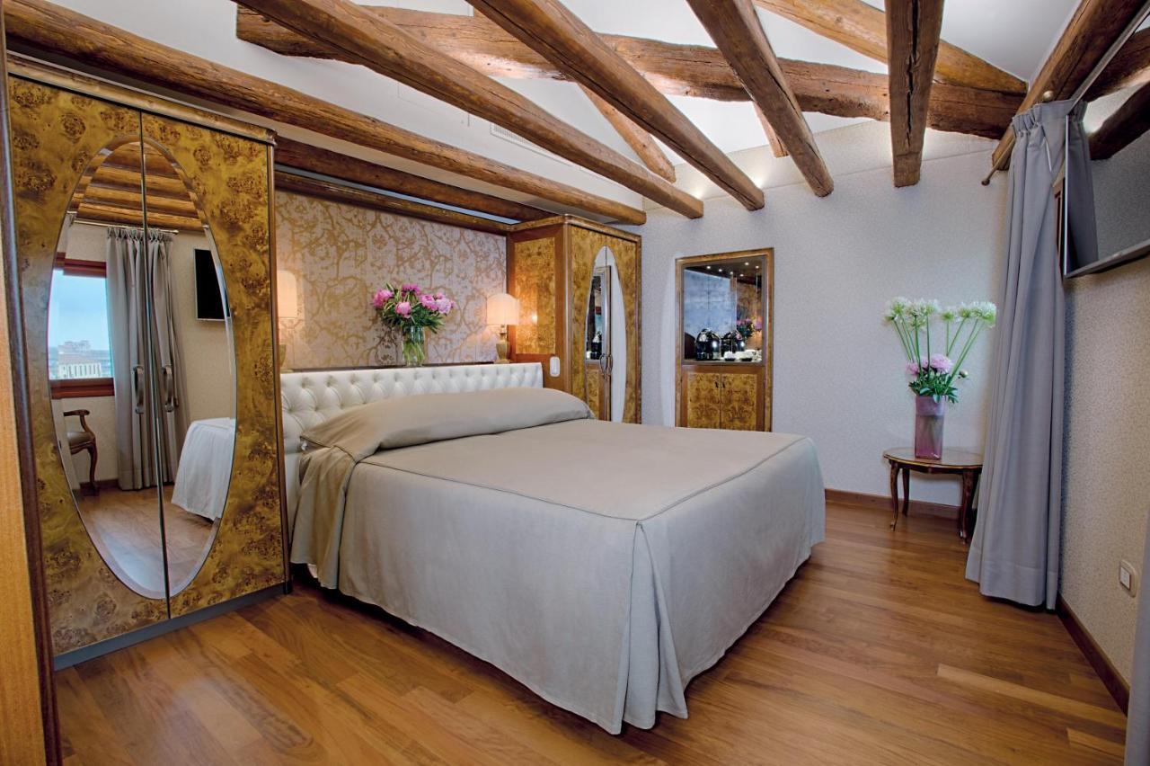 Hotel Santa Chiara Venice