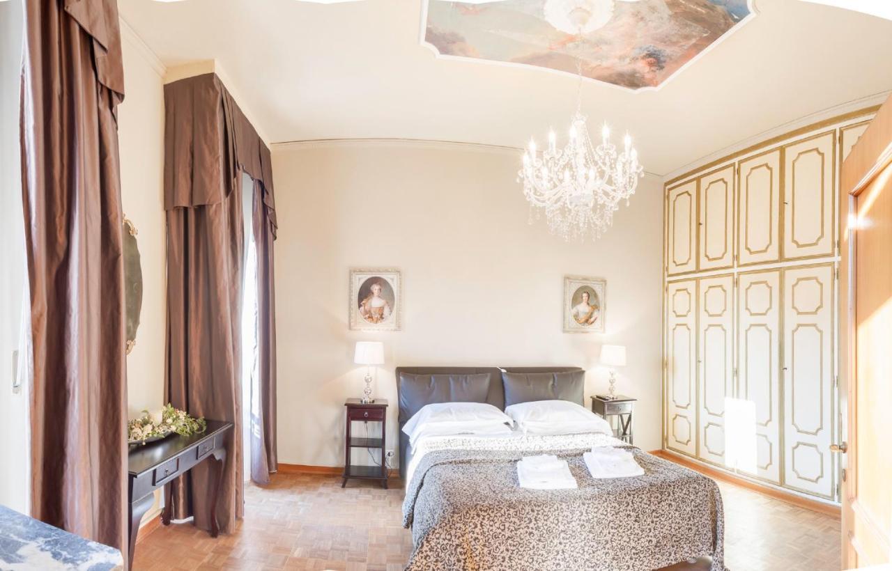 Rialto Canal View With Terrace And Balcony By Wonderful Italy * Venezia